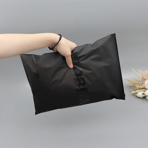 Buste con Cerniera Semitrasparenti Opache Personalizzate con Logo per Imballaggio Abbigliamento - Product Image 4