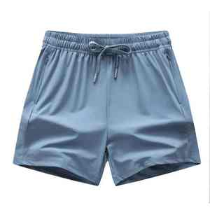 Short de sport personnalisé pour femmes pour l'entraînement, l'échauffement, taille haute, décontracté, coupe ample, short de yoga en polyester, décoration sans couture, poche avec logo - Product Image 3