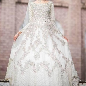 Impresionante Vestido de Novia Largo Hasta el Suelo con Cuentas de Cristal y Pedrería Bordada, Vestido de Boda Indio - Product Image 1