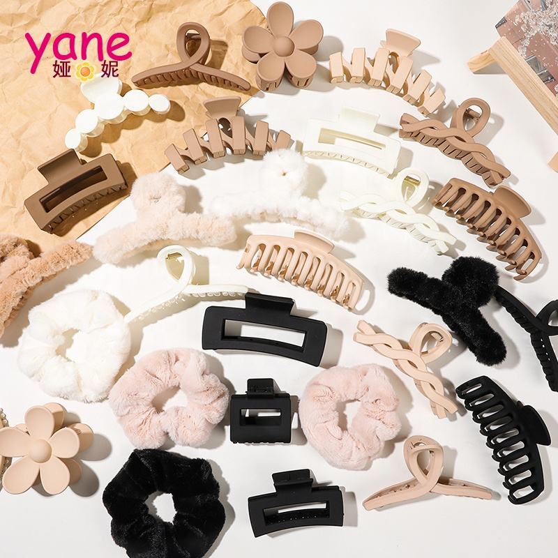 Simple Winter Women Accessories Hair Claw Holder and Plush Scrunchies
