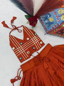 Ensemble Lehenga Choli pour filles de qualité export, robe traditionnelle Chaniya Choli pour Garba et Dandiya, disponible au prix export. - Product Image 1