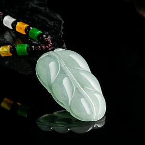 Pendentif en jade naturel de Birmanie en forme de feuille, bijoux pour femmes, design original, style chinois, cadeau avec certificat d'évaluation HJ86 - Product Image 2