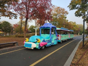 Train touristique électrique rétro professionnel <span class=keywords><strong>Dorlin</strong></span> pour 50 passagers, avec moteur électrique, pour l'extérieur et usage commercial - Product Image 1