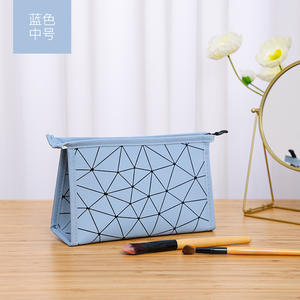 I-0494 à la mode taille moyenne étanche PU trousse de maquillage Portable voyage cosmétique organisateur avec fermeture éclair pour le stockage de toilette - Product Image 4