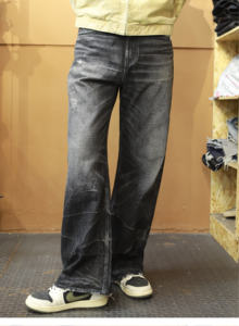 سروال جينز رجالي كلاسيكي عالي الجودة من Lotfeel بنطلون من العلامة الخاصة فضفاض مناسب لليابانيين جينز مغسول مدمر - Product Image 3