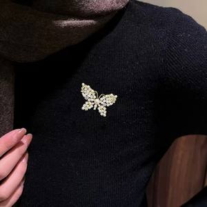 เข็มกลัดรูปผีเสื้อมุกน้ำจืดฝรั่งเศส มุกหลายเม็ด มุกอะโกย่าจากน้ำทะเล รูปดอกไม้ ขายส่ง ขายปลีก ลายตัวเลข - Product Image 4