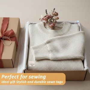 Étiquettes tissées en polyester personnalisées pour t-shirts, vêtements et chaussures - Étiquettes de marque à haute ténacité - Product Image 4