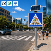 Lampu Peringatan Zebra Berkedip dengan Sensor Gerak PIR Bertenaga Surya yang Dapat Disesuaikan untuk Keamanan Jalan Perkotaan.