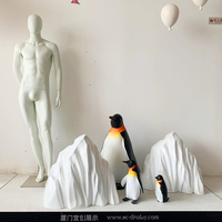 Sculpture de pingouin empereur en fibre de verre artificielle à succès pour la vitrine de marque, la décoration extérieure du centre commercial, sculpture de pingouin