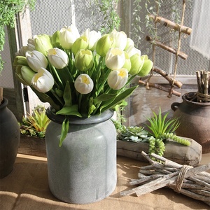 Venta caliente mediano Tulip simulación flor Artificial solo tallo de tulipán verdadera del tacto <span class=keywords><strong>para</strong></span> la decoración del hogar - Product Image 4