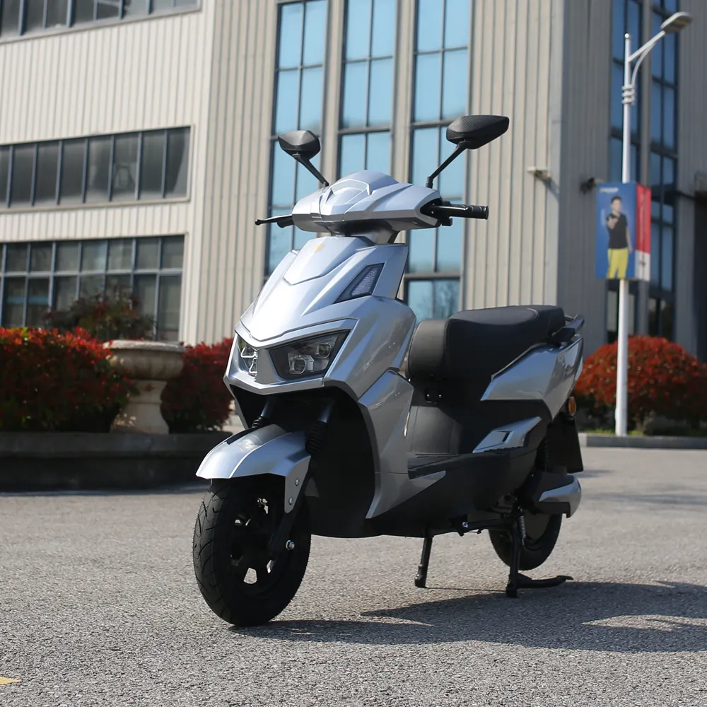 Spostare ad alta velocità scooter elettrico ckd ciclomotore elettrico con pedali freno a disco bicicletta elettrica per la vendita moto elettrica