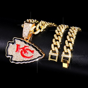 Collane con Ciondolo NFL Kansas City Chiefs all'Ingrosso, Unisex, Classiche Placcate Oro e Argento con Diamanti, Catena Cubana - Product Image 5