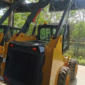 中古ホイールローダーXC7-SR10中古ミニスキッドステアリングローダー - Product Image 2