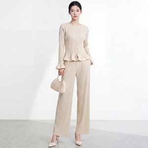Conjunto Elegante Estilo Coreano, Plisado, Casual, Top de Manga Larga, Pantalones Anchos hasta el Tobillo, Cierre de Botones, Transpirable - Product Image 3
