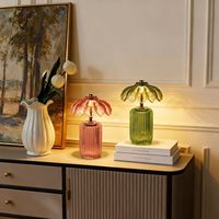 Nouvelle Lampe LED sans Fil Moderne et Élégante en Forme de Fleur, Décorative de Bureau, Ambiance Romantique, Intensité Réglable, pour Chambre, Hôtel, Armoire, Veilleuse