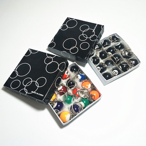 Juego de 16 Llaveros de Bolas de Billar de Resina, Mini Accesorios de Billar, Caja de Regalo para Fiestas de Juego - Product Image 4
