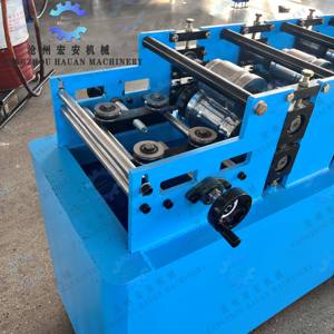 Machine de formage de portes roulantes en acier inoxydable sans bavures, contrôlée par PLC, avec moteur à roulement - Product Image 3