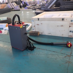 Machine de nettoyage laser portable à batterie, 100W 200W 300W, laser pulsé, 45 kg, <span class=keywords><strong>décapant</strong></span> de rouille pour travaux sur le terrain en extérieur - Product Image 4
