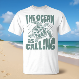 T-shirt The Ocean Is Calling Turtle Back, design nature et plage - Product Image 3