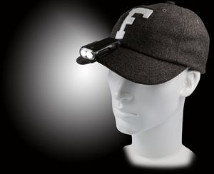 Lampe de poche compacte rechargeable 900 lm - 2 LED blanc froid, magnétique et à clip, étanche IP64 pour l'extérieur et l'usage quotidien - Product Image 3