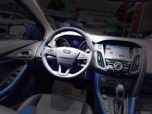 Vendita all'Ingrosso di <span class=keywords><strong>Ford</strong></span> <span class=keywords><strong>Focus</strong></span> <span class=keywords><strong>2020</strong></span> Usata, 1.5L Automatica, Sedan, Sedili in Pelle, Pneumatici R16, Emissioni Euro VI, 25k-50k Miglia, 100-150CV, Versione Globale - Product Image 4