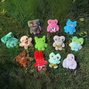 Llavero de <span class=keywords><strong>peluche</strong></span> con colgante de monstruo de dientes grandes, adorable y divertido, juguete de <span class=keywords><strong>peluche</strong></span> de monstruo feo y tierno, muñeco de <span class=keywords><strong>peluche</strong></span> para niños - Product Image 3