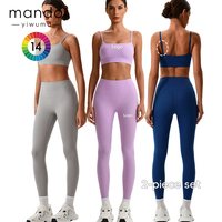 Sportbeha met verstelbare dunne bandjes, rugloos, en high waist leggings zonder camel toe effect, 2-delige set voor dames.