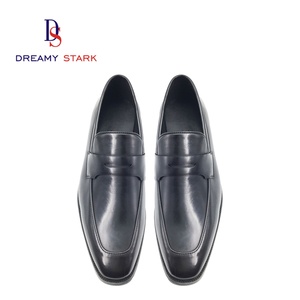 Chaussures décontractées artisanales pour hommes ; Mocassins marron en cuir de vachette légers et confortables pour l'automne, style business décontracté - Product Image 4
