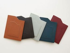 Porta Tarjetas de Identificación de Cuero PU con Impresión de Logotipo Personalizado, Funda para Pasaporte a Bajo Precio, Venta al Por Mayor - Product Image 3