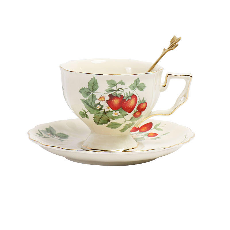 Tasse et soucoupe fraise