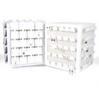 Présentoirs et étuis haut de gamme blancs pour bijoux : présentoirs pour bagues, pendentifs, clous d'oreilles et accessoires d'oreille, et supports pour boucles d'oreilles