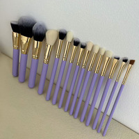 Ensemble de 15 pinceaux de maquillage pour le visage de marque privée, couleur violette, avec manche en bois, poils synthétiques vegan, logo personnalisé en or rose, crayon à sourcils