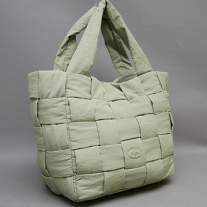 Service de développement et de conception de sacs fourre-tout en nylon tissé sur mesure OEM, solutions de sacs souples personnalisés ODM adaptées aux marques esthétiques - Product Image 1