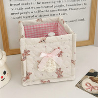 Panier de rangement miniature en forme carrée avec motif d'ours de dessin animé et nœud en dentelle, panier de rangement de bureau pour cosmétiques en forme de cœur rose