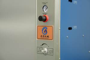 2000W Handgehaltener Ultraschall-Schweißer Tragbare Industrielle Kunststoff-Punktschweißmaschine für Autoteile - Product Image 4