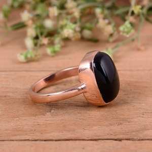 Bague en argent sterling 925 plaqué or 14 carats avec pierre précieuse en onyx noir naturel sertie à la main pour mariage et soirée - Product Image 6