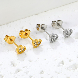 Pendientes de Acero Inoxidable con Forma de Corazón, Engaste de Diamantes, Joyería Fina para Uso Diario - Product Image 3