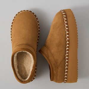 YL-26193 Chaussons mini-bottes pour femme en daim doublé de fausse fourrure moelleuse, plateforme, intérieur, hiver, confortables, OEM personnalisés - Product Image 1