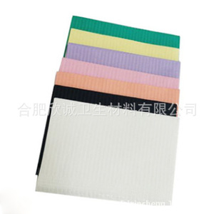 Le fabricant fournit des draps dentaires, des foulards, des couvertures pour tatouages et des nappes de nettoyage imperméables et résistantes à l'huile. - Product Image 4