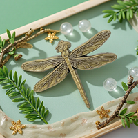Broches en métal moulé en forme d'insecte en cristal pour mini animaux 3D personnalisés Épingles en émail tendance OEM avec strass Artisanat en métal