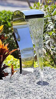Fontaine décorative d'extérieur en métal, sculpture en acier inoxydable brossé en forme de cube
