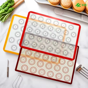 แผ่นรองอบซิลิโคนกันติด เสริมใยแก้ว สำหรับอบมาการองในเตาอบ - Product Image 1