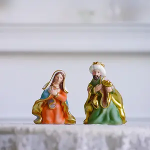 कस्टम धार्मिक मूर्तियाँ कैथोलिक शिल्प लघु धार्मिक मूर्ति घर की छुट्टियों की सजावट यीशु राल मूर्ति