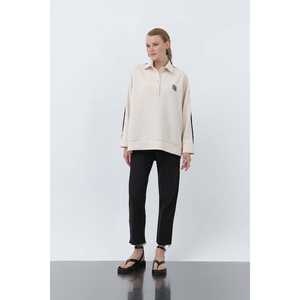 เสื้อโปโลปักลายผู้หญิงโซล ป๊อปลิน สำหรับใส่ทุกวัน รุ่น 32120GML - Product Image 6