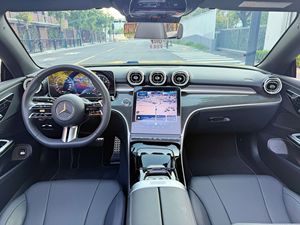 Voiture d'occasion 2025 <span class=keywords><strong>Mercedes</strong></span>-Benz CLE 260 <span class=keywords><strong>Cabriolet</strong></span> 2.0T LHD 13000KM 9AT 204HP Essence Décapotable Garantie Disponible En Stock - Product Image 6