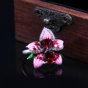 Anello Tono Rosa per Donne, Gioiello Elegante e Creativo Scintillante, Vendita all'Ingrosso - Product Image 3