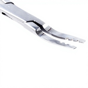 Pinces chirurgicales DETAIN IMPEX en acier inoxydable, manuelles, certifiées CE, instrument de classe II pour la réalisation de piercings corporels - Product Image 2