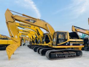 Pelleteuse hydraulique Caterpillar 325B, machine efficace pour les travaux de terrassement, les carrières et les projets d'infrastructure - Product Image 2