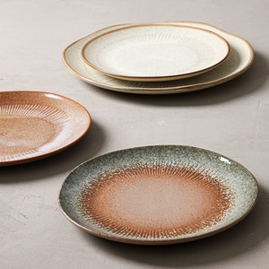 Meilleure vente assiette en céramique japonaise émaillée au four bassin plat rétro personnalisé pour la décoration de fête à usage domestique - Product Image 2