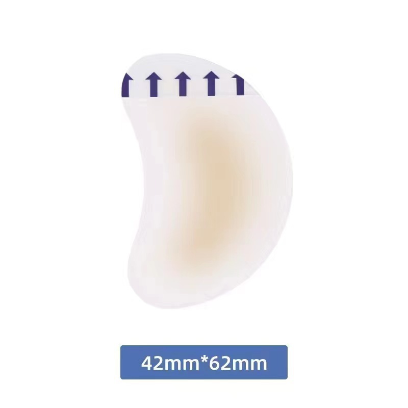 Large crescent-shaped forefoot pad